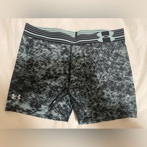 💙Under Amour Spandex Shorts